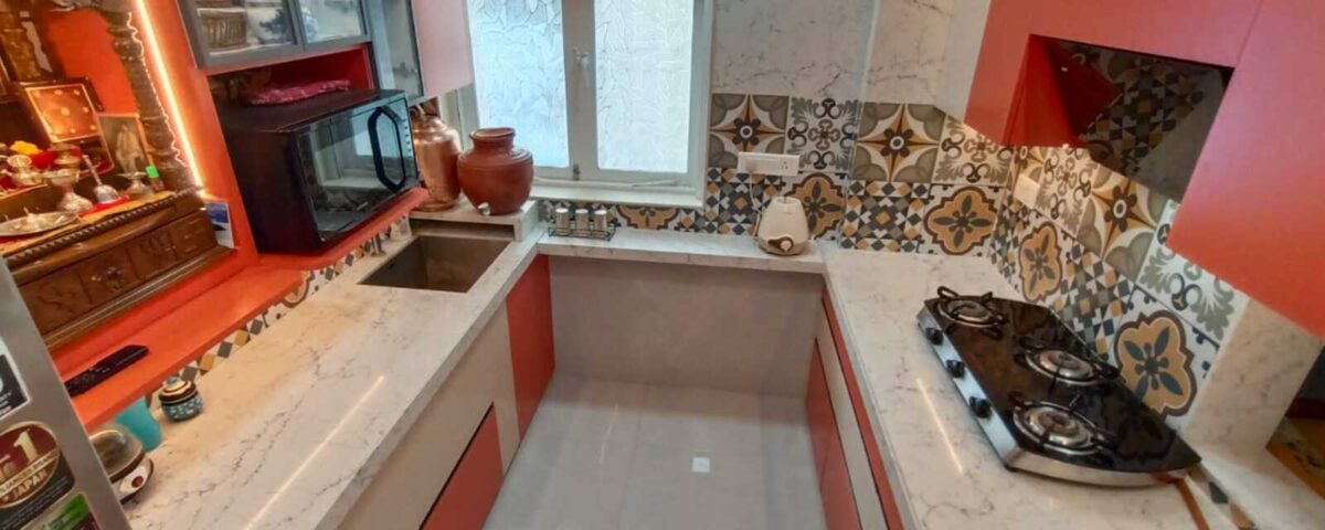 Modular Kitchen vs Traditional Kitchen – Which is Best for Indian Homes?